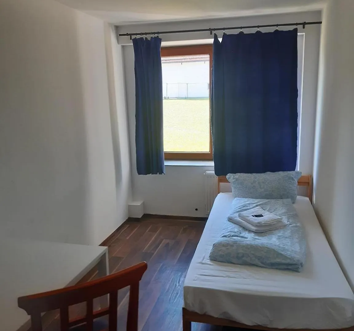 Low Budget Allach Hostel Rooms & Apartments Eve 168 Munich 0*,  Allemagne