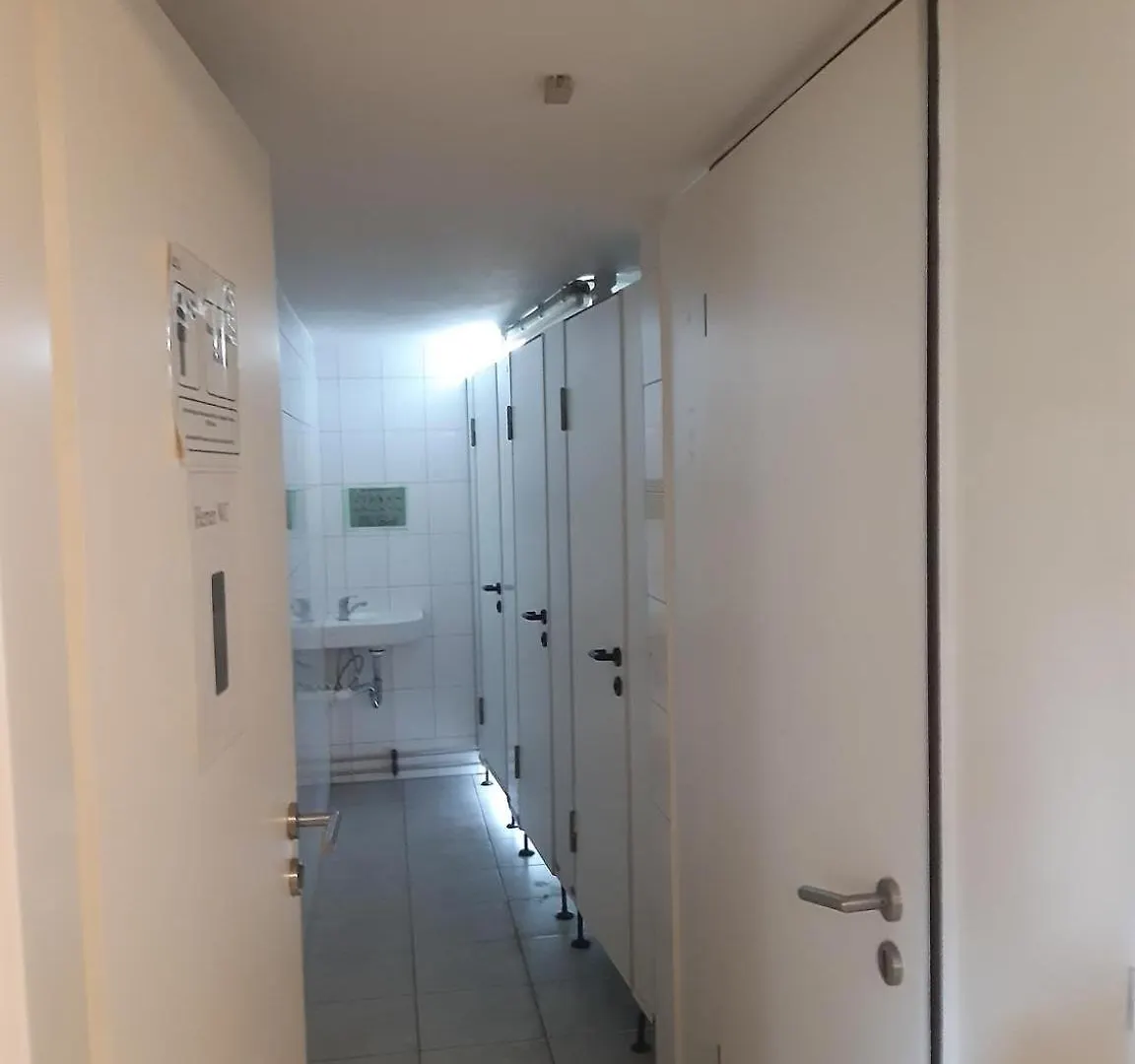 Low Budget Allach Hostel Rooms & Apartments Eve 168 Munich Allemagne