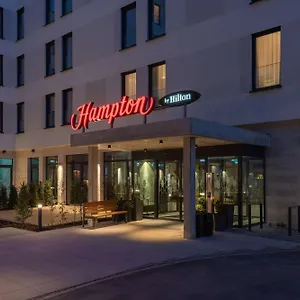 Hampton By Hilton North מלון