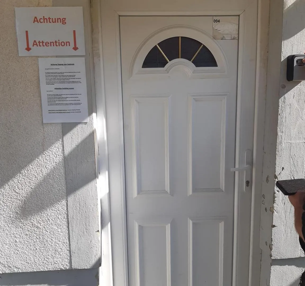 Low Budget Allach Hostel Rooms & Apartments Eve 168 Munich